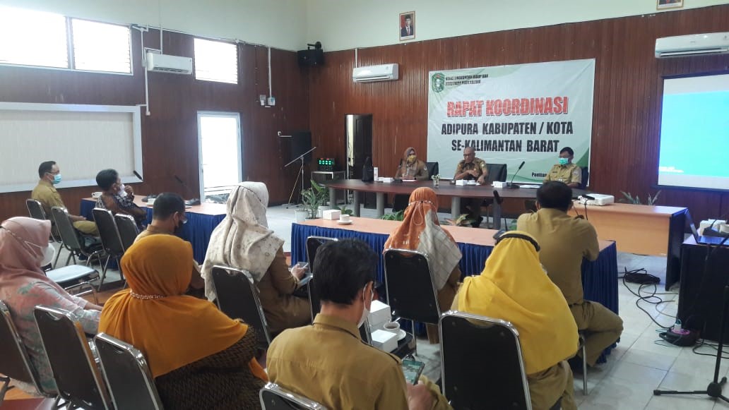 You are currently viewing Rapat Koordinasi Pengelolaan Sampah dan Adipura Kabupaten/Kota se – Kalimantan Barat