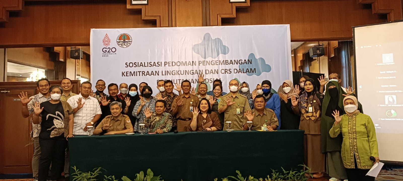 You are currently viewing P3E Kalimantan hadir dalam Sosialisasi Penyempurnaan Pedoman Pengembangan Kemitraan dan CSR (Corporate Social Responsivity) dalam Perhutanan Sosial
